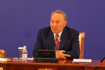 Фотография к новости: Вам вдвоём домашнее задание – Назарбаев обратился к Шукееву и Досаеву