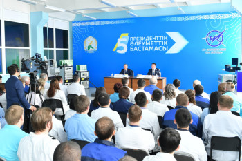 Фотография к новости: Нигматулин рассказал жителям СКО о ходе реализации пяти инициатив Президента