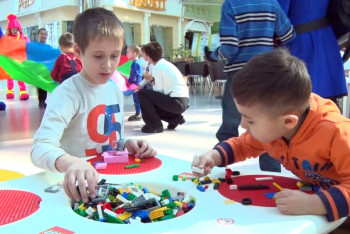 Фотография к новости: Акция в поддержку детей с аутизмом прошла в Астане