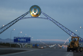 Фотография к новости: Налогов автовладельцев не хватает на ремонт дорог - аким Караганды 