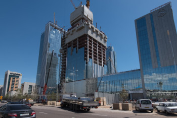 Фотография к новости: Слухи о некачественном строительстве "Абу-Даби Плаза" прокомментировал акимат Астаны