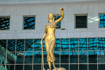 Фотография к новости: Дела семейных дебоширов предлагают рассматривать по ночам 