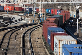 Фотография к новости: Вдвое увеличится объём перевозок через Казахстан по направлению Европа-Китай - КТЖ