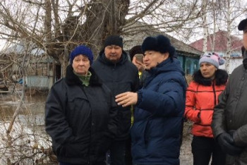 Фотография к новости: Средства будут выделены в кротчайшие сроки – аким ВКО о ЧС Шемонаихинском районе