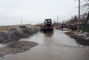 Фотография к новости: Более 400 человек эвакуировали в Глубоковском районе ВКО