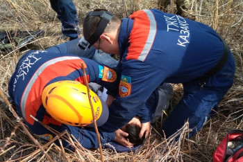Фотография к новости: Мужчина, летевший на параплане, упал в ущелье в Алматинской области