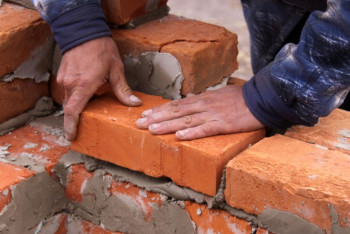 Фотография к новости: Застройщики хотят застраховать свои риски при строительстве студенческих общежитий