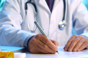 Фотография к новости: Дефицит остро востребованных врачей снизился в Казахстане