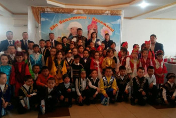 Фотография к новости: Актюбинский предприниматель бесплатно накормил свыше двухсот детей