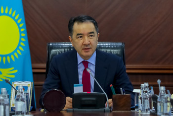 Фотография к новости: Сагинтаев поручил держать на особом контроле вопрос обеспечения лекарствами