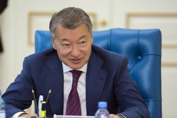 Фотография к новости:  Даниал Ахметов возглавил федерацию легкой атлетики Казахстана 