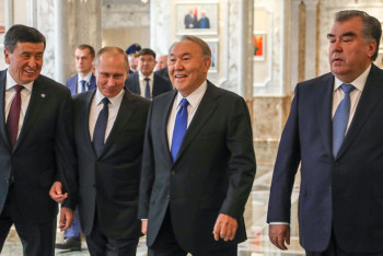 Фотография к новости: Назарбаев пожелал Путину успехов на выборах 