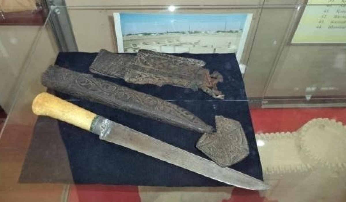 Салбыраған кеуделер туралы бейнелер Салбыраған кеуделер туралы бейнелер