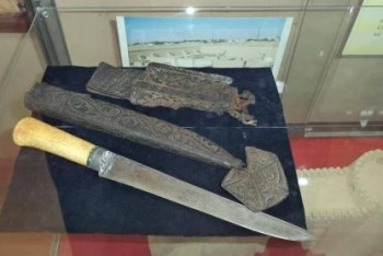 Фотография к новости: Туркестанская реликвия: кинжал батыра Кабанбая 40 лет хранится в музее ЮКО