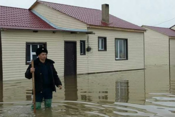 Фотография к новости: Каждый раз требуем денег от государства – Перуашев о компенсации пострадавшим от паводков