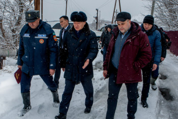 Фотография к новости: Одну зарплату пожертвовал аким ВКО пострадавшим от паводков