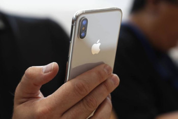 Фотография к новости: Авто и iPhone купил экс-cотрудник КНБ на деньги, изъятые при обыске