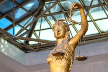 Фотография к новости: Суд над акимом-взяточником начался в Акмолинской области