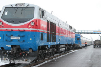 Фотография к новости: Из-за закрытия автодороги в один из городов ВКО пустили дополнительный поезд