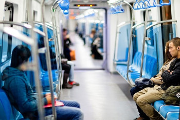 "8 Марта, что хочу, то и делаю": В алматинском метро подсчитывают ущерб от дебоширки