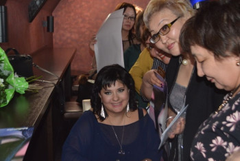 Карина Абдуллина получила диплом гадалки