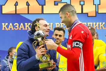 Фотография к новости: Новый тренер "Астаны" посвятил победу в Суперкубке Стоилову 