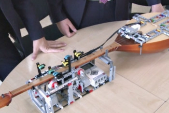 Фотография к новости: Электродомбру из лего собрали карагандинские школьники 