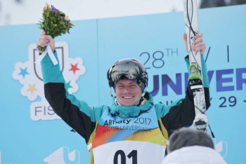 Фотография к новости: Бронзу в параллельном могуле на этапе Кубка мира завоевал казахстанец Рейхерд 