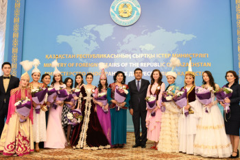 Фотография к новости: За звание самой красивой девушки-дипломата борются 15 сотрудниц МИД РК 