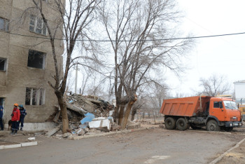 В новые квартиры переселяют жильцов рухнувшего в Кызылорде общежития