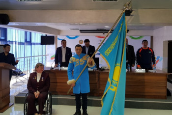 Фотография к новости: Слабовидящий паралимпиец понесёт флаг Казахстана на открытии игр в Пхёнчхане