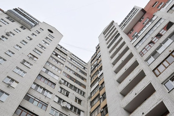 Смерть подростка, упавшего с многоэтажки в Павлодаре, прокомментировали полицейские