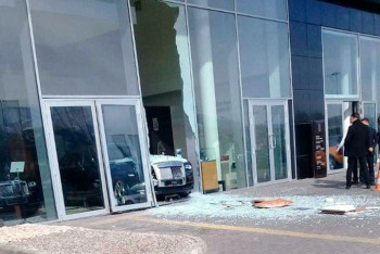 Фотография к новости: В алматинском автоцентре "Бавария" прокомментировали инцидент с новым Rolls-Roys