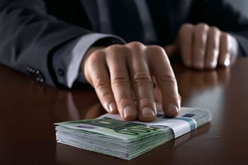 Фотография к новости: Полиция Алматы обошла таможню и налоговую в рейтинге коррумпированности   