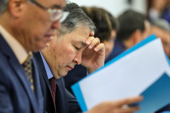 Фотография к новости: В следующий раз сделаю доклад полностью на казахском - Сагадиев 