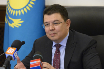 Фотография к новости: Назарбаев снял выговор с министра энергетики РК