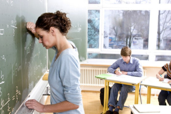 Я перерабатываю 40 часов, за которые государство не платит – учитель