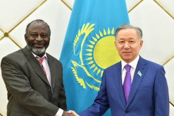 Фотография к новости: Поддержку экономики Казахстана обсудили Нигматулин и представитель Всемирного банка