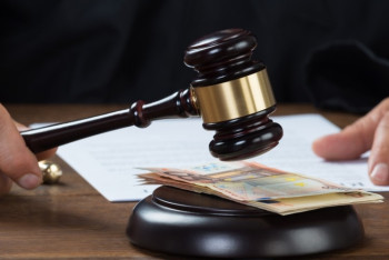 Фотография к новости: При получении взятки задержан судья в ЮКО