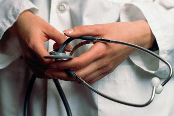 Фотография к новости: Ударившей пациентку медсестре объявили выговор в Актобе