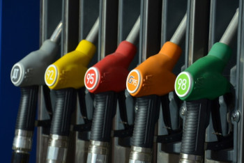 Фотография к новости: Контрольными приборами учета оборудуют заправки в крупных городах страны