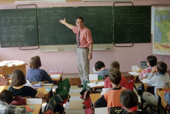 Фотография к новости: Поднять зарплату завучам и директорам школ предложили в МОН 