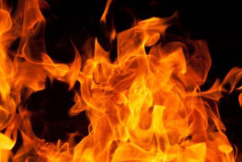 Фотография к новости: Торговый дом горел в Уральске