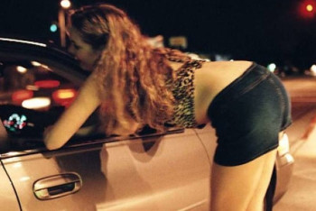 Фотография к новости: За приставания наказали 400 проституток в Алматы