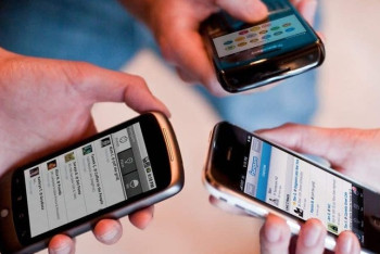 С 2019 года связь для незарегистрированных телефонов будет недоступна - Абаев