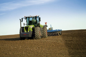 Фотография к новости: Шукеев раскритиковал парк сельхозтехники в Казахстане