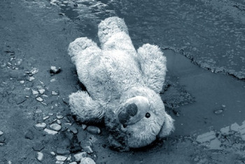 Ребенок погиб под колёсами мусоровоза в Алматинской области