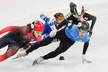 Казахстанские шорт-трекисты сошли в шаге от финала эстафеты