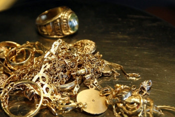 Фотография к новости: Из дома судьи вынесли ювелирные изделия на 23 млн тенге в Алматинской области