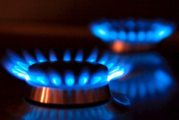 Жители нового дома в Уральске третий год живут без газа и горячей воды